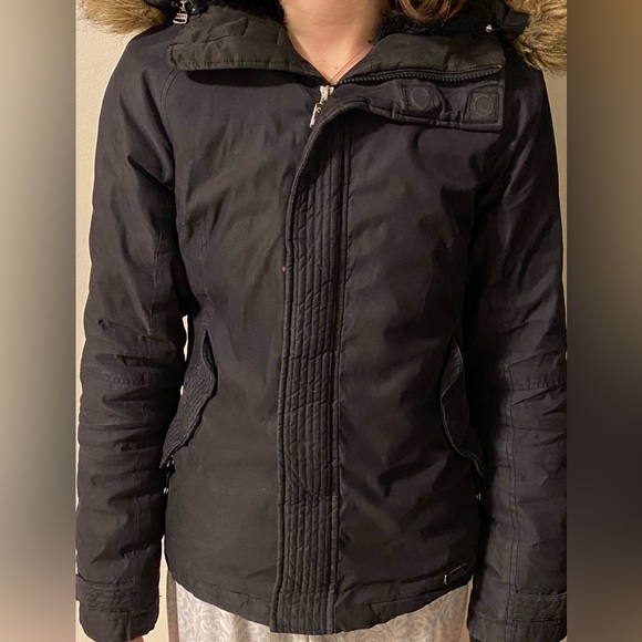 Aritzia winter jacket - Picture 4 of 5